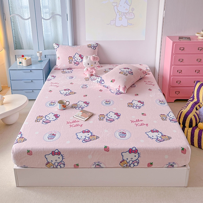 91家纺网 家纺一手货源 找家纺 爱丽丝 2025新款正版授权三丽鸥牛奶绒单品床笠枕套 草莓凯蒂