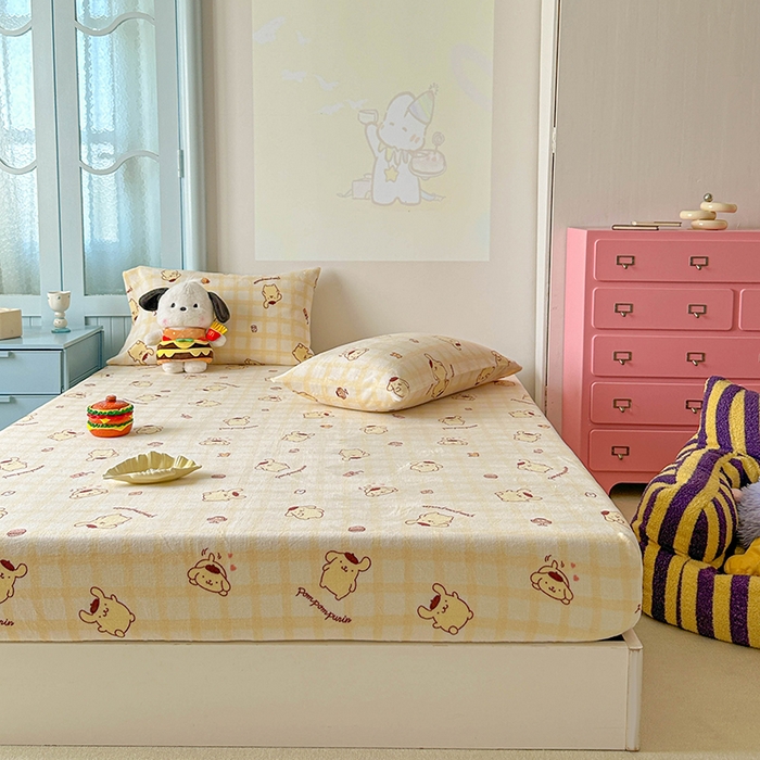 91家纺网 家纺一手货源 找家纺 爱丽丝 2025新款正版授权三丽鸥牛奶绒单品床笠枕套 焦糖布丁狗