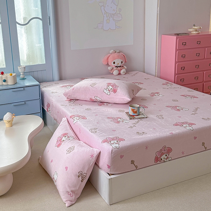 91家纺网 家纺一手货源 找家纺 爱丽丝 2025新款正版授权三丽鸥牛奶绒单品床笠枕套 兔妮美乐蒂