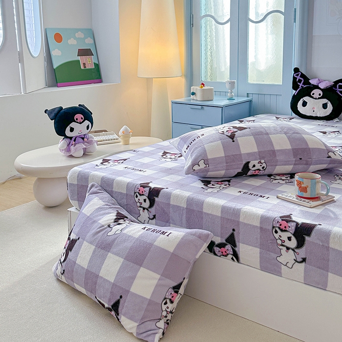 91家纺网 家纺一手货源 找家纺 爱丽丝 2025新款正版授权三丽鸥牛奶绒单品床笠枕套 格子库洛米