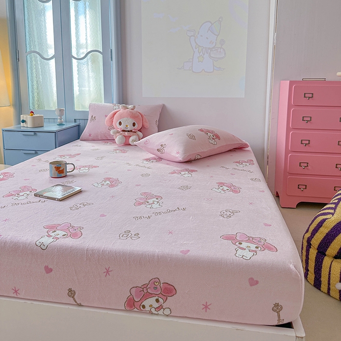 91家纺网 家纺一手货源 找家纺 爱丽丝 2025新款正版授权三丽鸥牛奶绒单品床笠枕套 兔妮美乐蒂