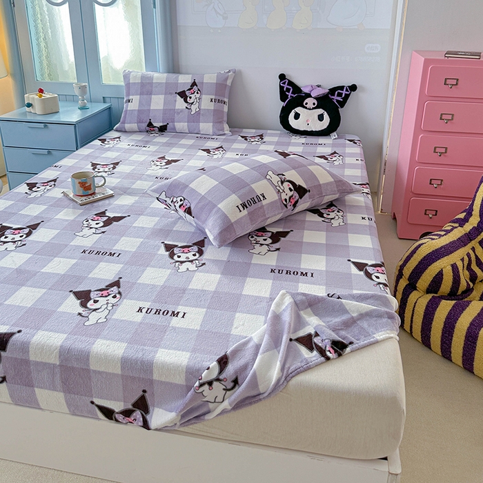 91家纺网 家纺一手货源 找家纺 爱丽丝 2025新款正版授权三丽鸥牛奶绒单品床笠枕套 格子库洛米