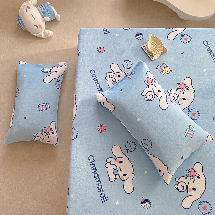 91家纺网 家纺一手货源 找家纺 爱丽丝 2025新款正版授权三丽鸥牛奶绒单品床笠枕套 甜品玉桂狗