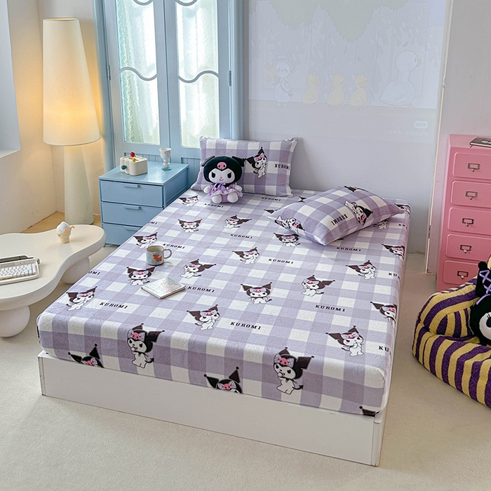 91家纺网 家纺一手货源 找家纺 爱丽丝 2025新款正版授权三丽鸥牛奶绒单品床笠枕套 格子库洛米