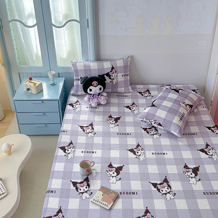 91家纺网 家纺一手货源 找家纺 爱丽丝 2025新款正版授权三丽鸥牛奶绒单品床笠枕套 格子库洛米