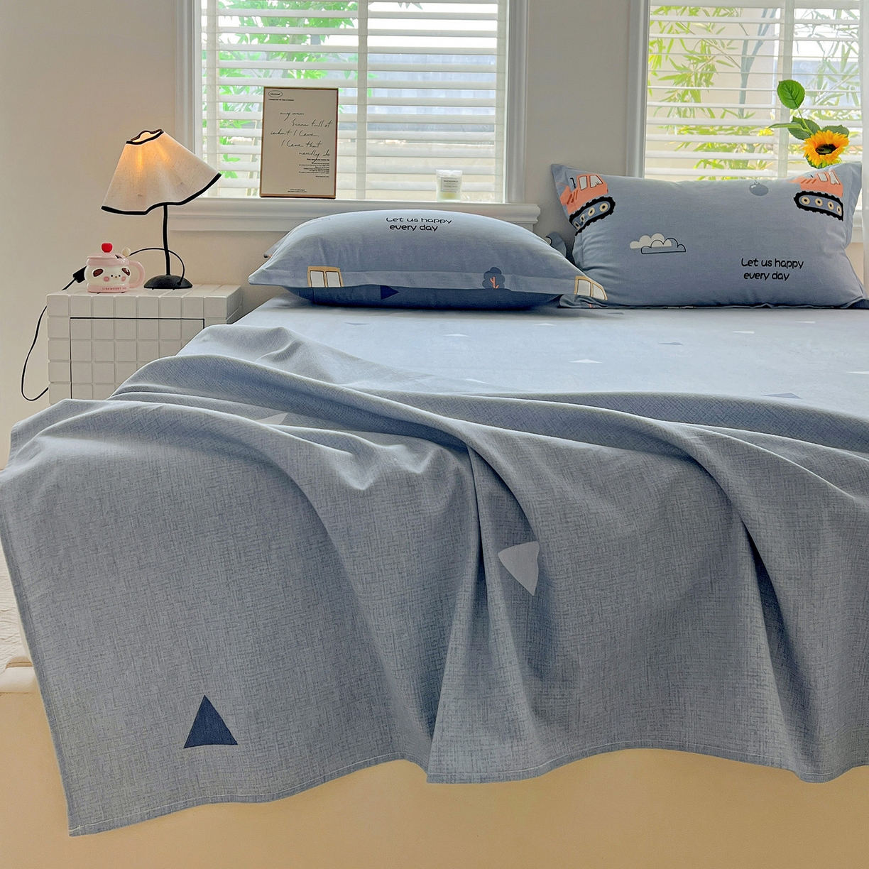 91家纺网 家纺一手货源 找家纺 依庭 2025新款高克重全棉纯棉磨毛印花单床单 萌车派对-B版