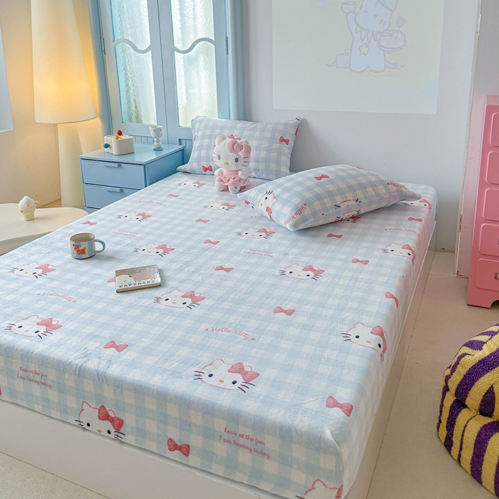 91家纺网 家纺一手货源 找家纺 爱丽丝 2025新款正版授权三丽鸥牛奶绒单品床笠枕套 乖巧凯蒂