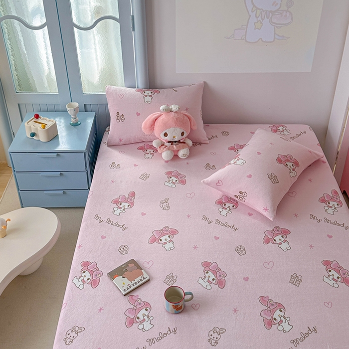 91家纺网 家纺一手货源 找家纺 爱丽丝 2025新款正版授权三丽鸥牛奶绒单品床笠枕套 兔妮美乐蒂