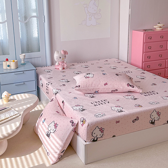 91家纺网 家纺一手货源 找家纺 爱丽丝 2025新款正版授权三丽鸥牛奶绒单品床笠枕套 波点凯蒂