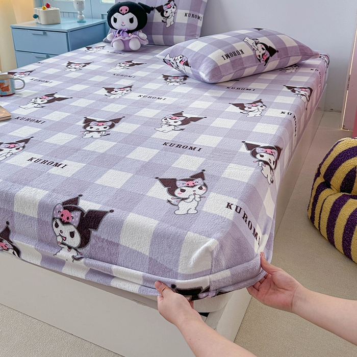 91家纺网 家纺一手货源 找家纺 爱丽丝 2025新款正版授权三丽鸥牛奶绒单品床笠枕套 格子库洛米