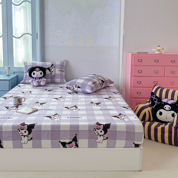 91家纺网 家纺一手货源 找家纺 爱丽丝 2025新款正版授权三丽鸥牛奶绒单品床笠枕套 格子库洛米