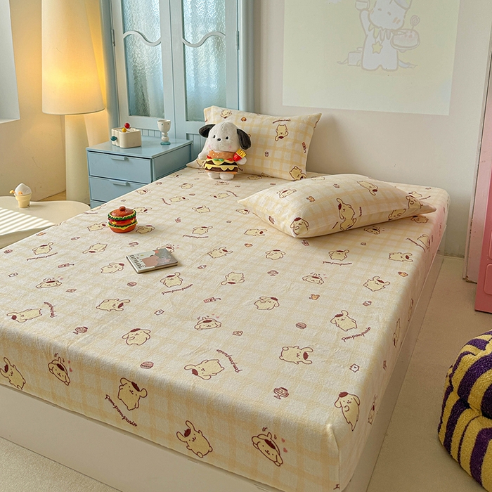 91家纺网 家纺一手货源 找家纺 爱丽丝 2025新款正版授权三丽鸥牛奶绒单品床笠枕套 焦糖布丁狗