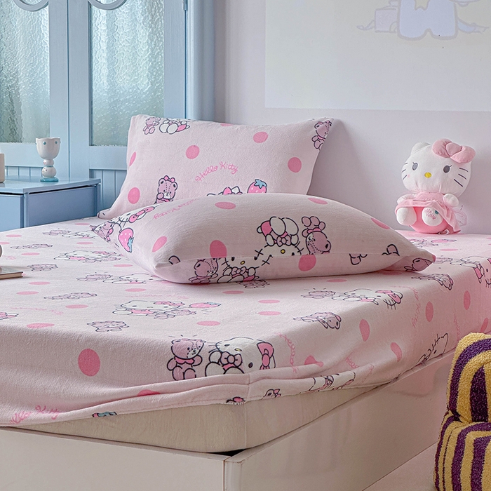 91家纺网 家纺一手货源 找家纺 爱丽丝 2025新款正版授权三丽鸥牛奶绒单品床笠枕套 泡泡凯蒂