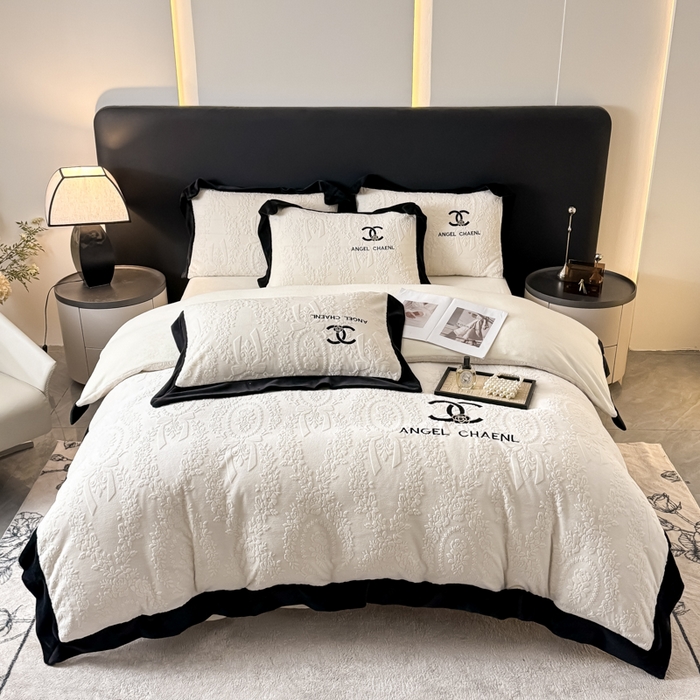 91家纺网 家纺一手货源 找家纺 （总）KA家纺 2025冬季高克重绣花雕花牛奶绒四件套