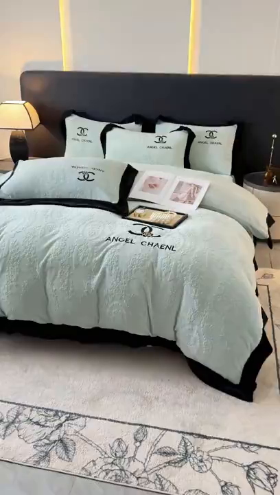 91家纺网 家纺一手货源 找家纺 KA家纺 2025冬季高克重绣花雕花牛奶绒四件套 相约蓝