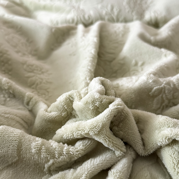 91家纺网 家纺一手货源 找家纺 KA家纺 2025冬季高克重绣花雕花牛奶绒四件套 相约绿