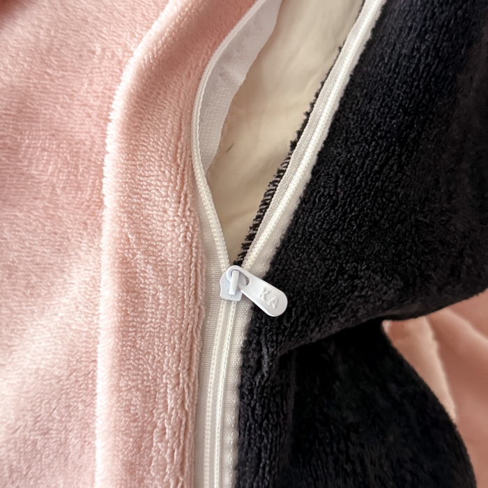 91家纺网 家纺一手货源 找家纺 KA家纺 2025冬季高克重绣花雕花牛奶绒四件套 相约粉