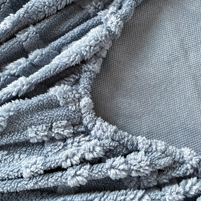 91家纺网 家纺一手货源 找家纺 米瑞娜 2025秋冬新款塔芙绒床笠三件套跨境单床笠外贸单品现货尺寸齐全 马尾型-蓝灰色