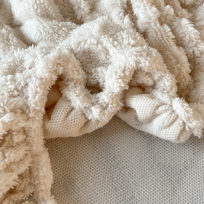 91家纺网 家纺一手货源 找家纺 米瑞娜 2025秋冬新款塔芙绒床笠三件套跨境单床笠外贸单品现货尺寸齐全 欧式床笠-白色