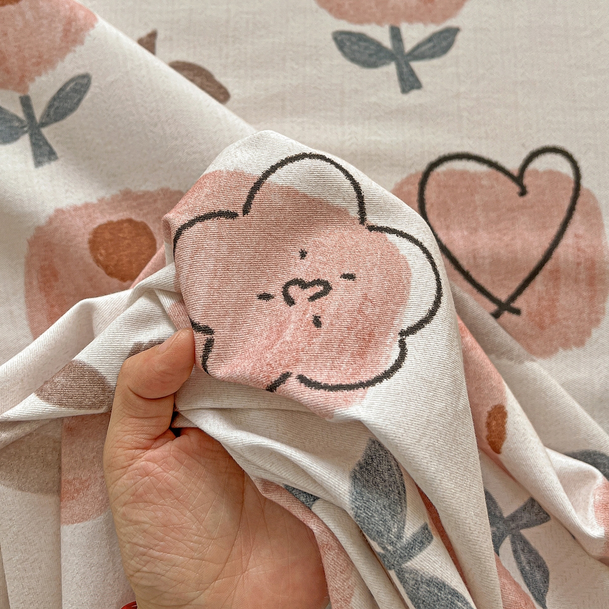 91家纺网 家纺一手货源 找家纺 依庭 2025新款高克重全棉纯棉磨毛印花单床单 山樱