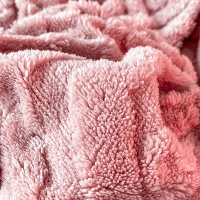 91家纺网 家纺一手货源 找家纺 米瑞娜 2025秋冬新款塔芙绒床笠三件套跨境单床笠外贸单品现货尺寸齐全 欧式床笠-玫红