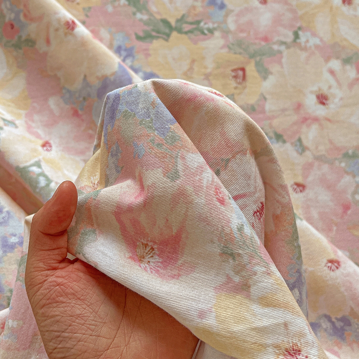 91家纺网 家纺一手货源 找家纺 依庭 2025新款高克重全棉纯棉磨毛印花单床单 仙女星辰