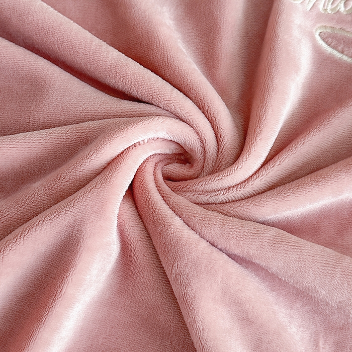 91家纺网 家纺一手货源 找家纺 （总）董韵家纺 2025新款高克重 250克9-10斤牛奶绒 刺绣床单四件套系列