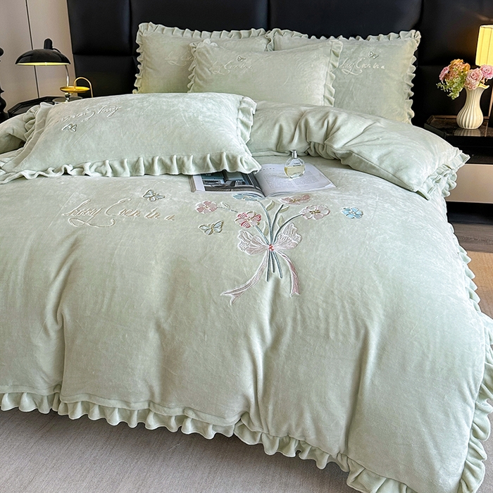 91家纺网 家纺一手货源 找家纺 （总）董韵家纺 2025新款高克重 250克9-10斤牛奶绒 刺绣床单四件套系列