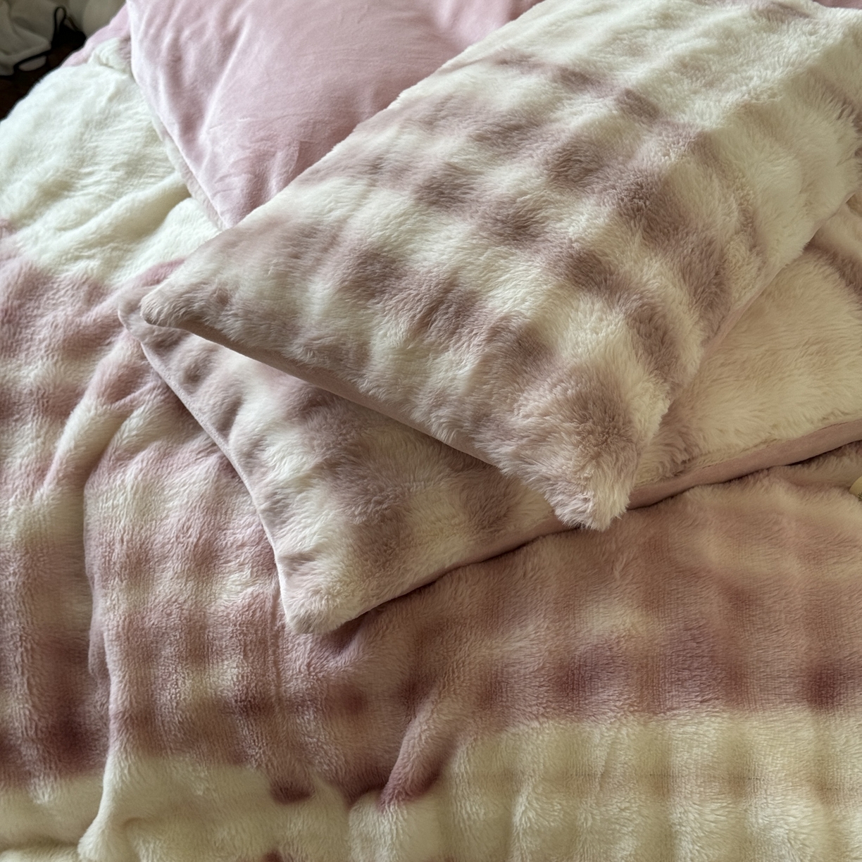 91家纺网 家纺一手货源 找家纺 （总）新印象 2025新款七彩兔绒牛奶绒四件套