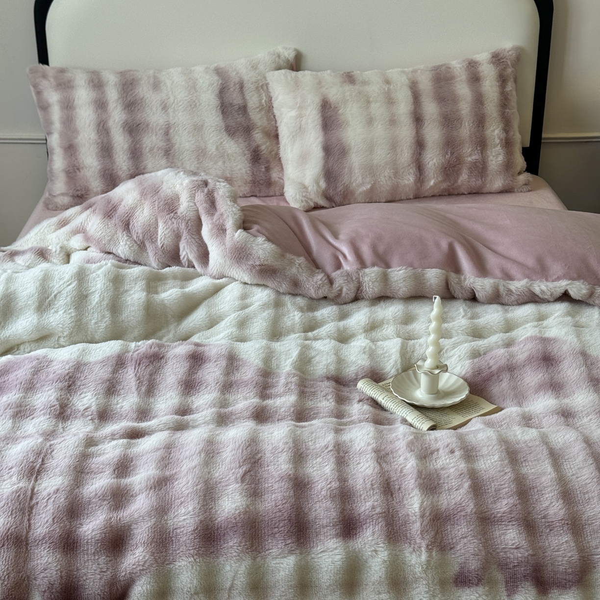 91家纺网 家纺一手货源 找家纺 新印象 2025新款七彩兔绒牛奶绒四件套 七彩兔绒-粉