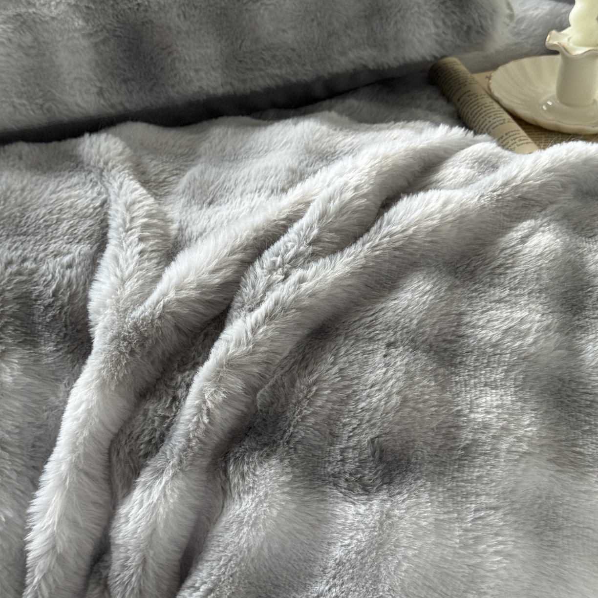 91家纺网 家纺一手货源 找家纺 新印象 2025新款七彩兔绒牛奶绒四件套 七彩兔绒-椰灰