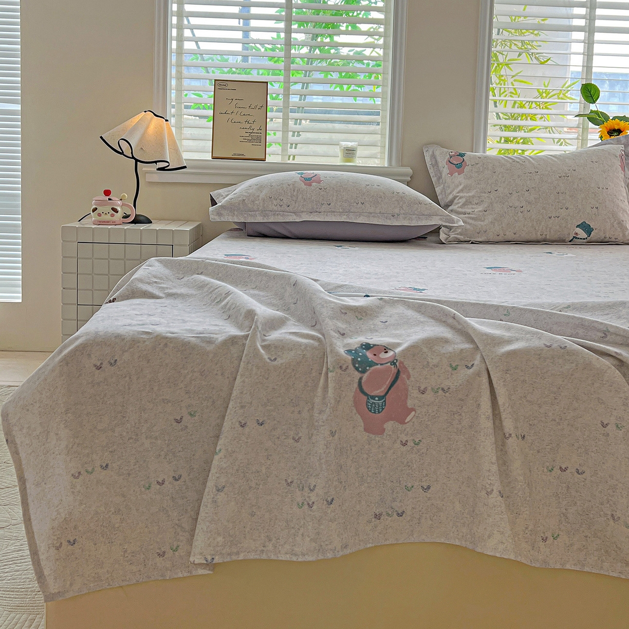 91家纺网 家纺一手货源 找家纺 依庭 2025新款高克重全棉纯棉磨毛印花单床单 幸福小熊