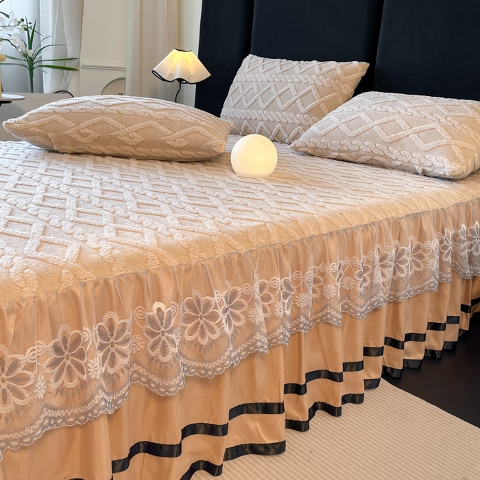 91家纺网 家纺一手货源 找家纺 米瑞娜 2025新款塔芙绒床裙三件套雕花绒蕾丝跨境单床裙外贸现货尺寸齐全 马尾型-卡其