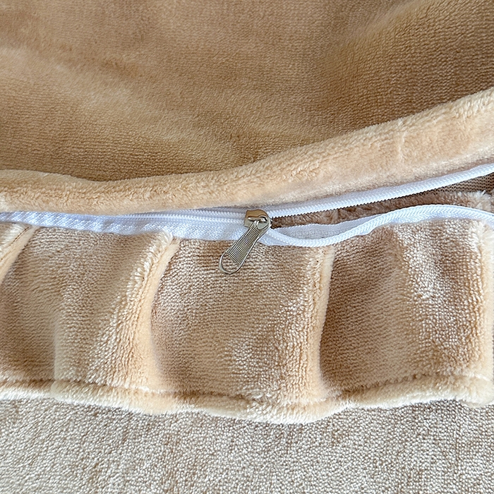 91家纺网 家纺一手货源 找家纺 董韵家纺 2025新款高克重 250克9-10斤牛奶绒 刺绣床单四件套系列 柔眠-驼奶咖