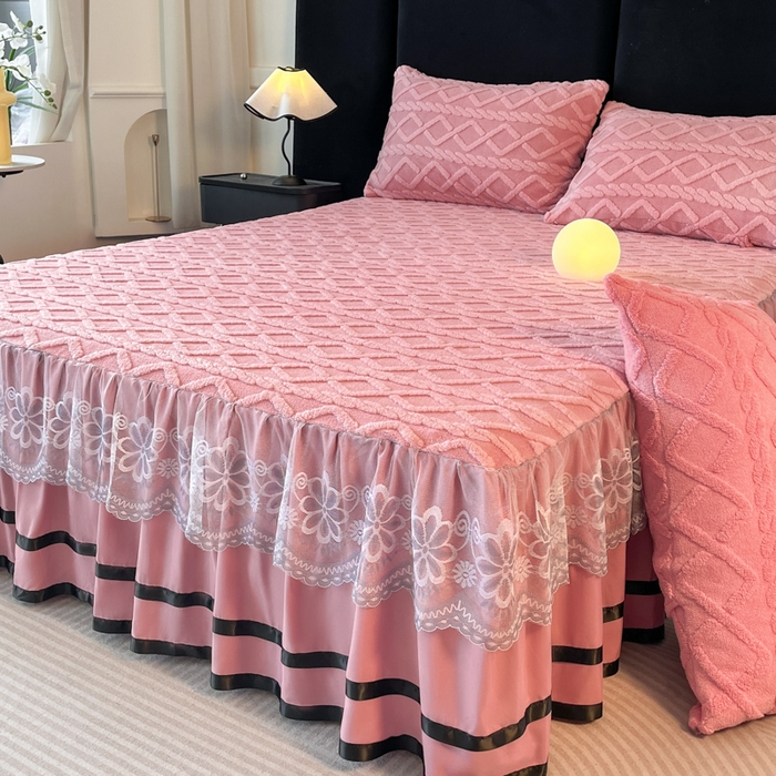 米瑞娜 2025新款塔芙绒床裙三件套雕花绒蕾丝跨境单床裙外贸现货尺寸齐全 马尾型-玫红