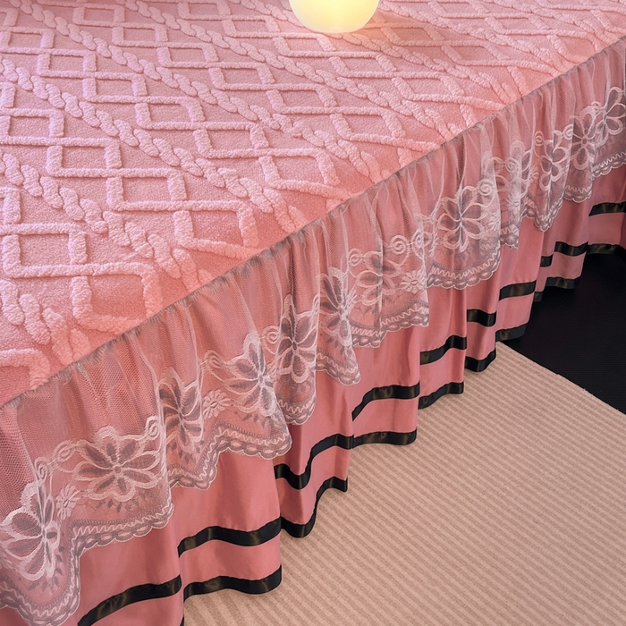 91家纺网 家纺一手货源 找家纺 米瑞娜 2025新款塔芙绒床裙三件套雕花绒蕾丝跨境单床裙外贸现货尺寸齐全 马尾型-玫红