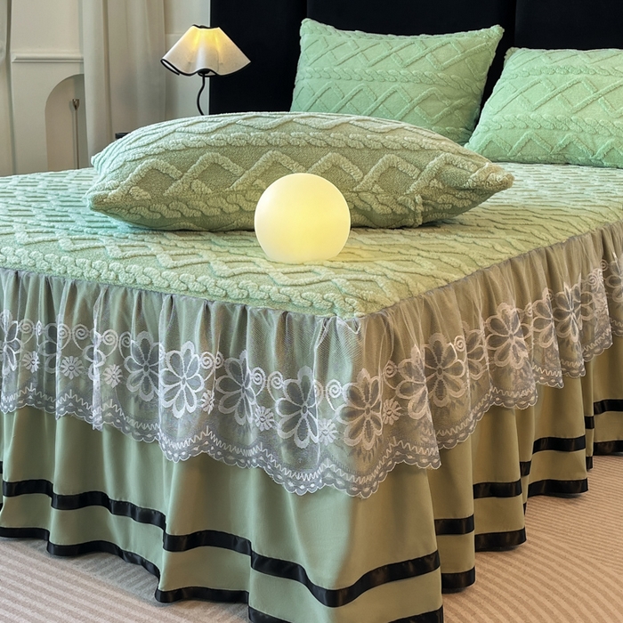 91家纺网 家纺一手货源 找家纺 米瑞娜 2025新款塔芙绒床裙三件套雕花绒蕾丝跨境单床裙外贸现货尺寸齐全 马尾型-果绿