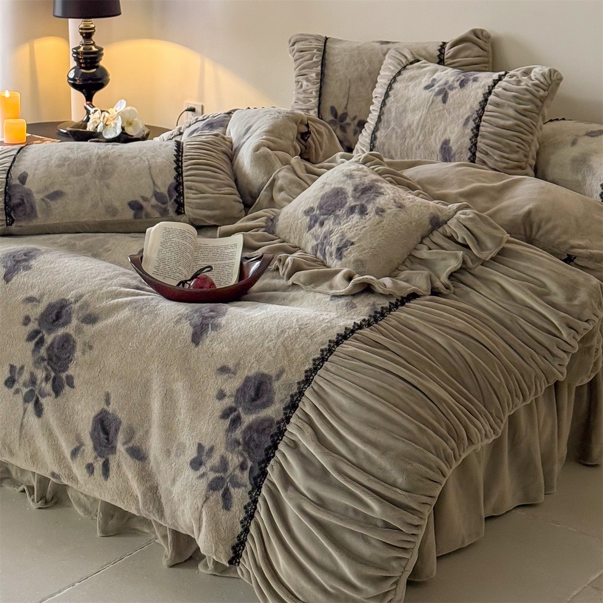 91家纺网 家纺一手货源 找家纺 （总）2024新款兔兔绒牛奶绒四件套-谜踪