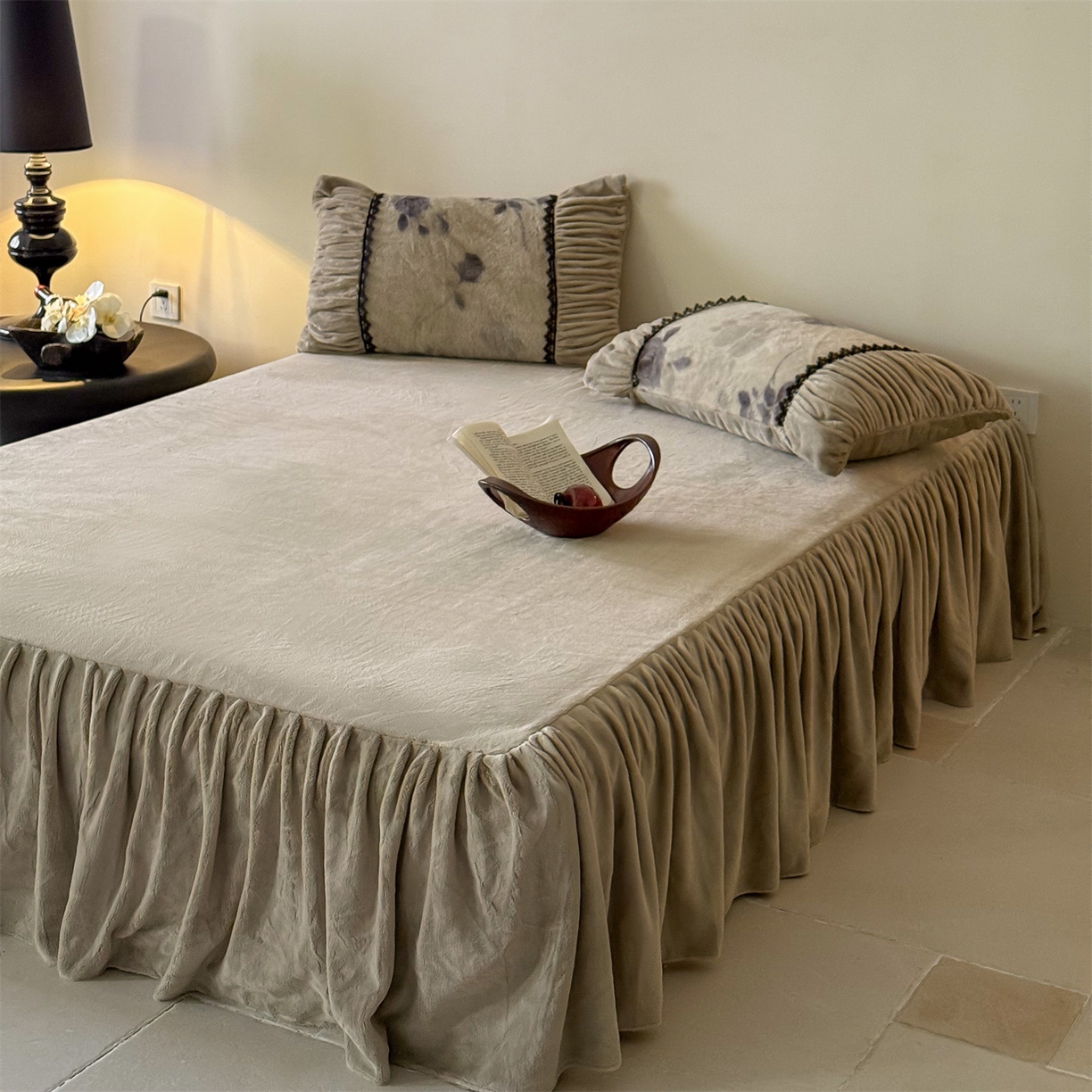 91家纺网 家纺一手货源 找家纺 （总）婳庭家居 2025新款复古仿兔兔绒牛奶绒浮光四件套