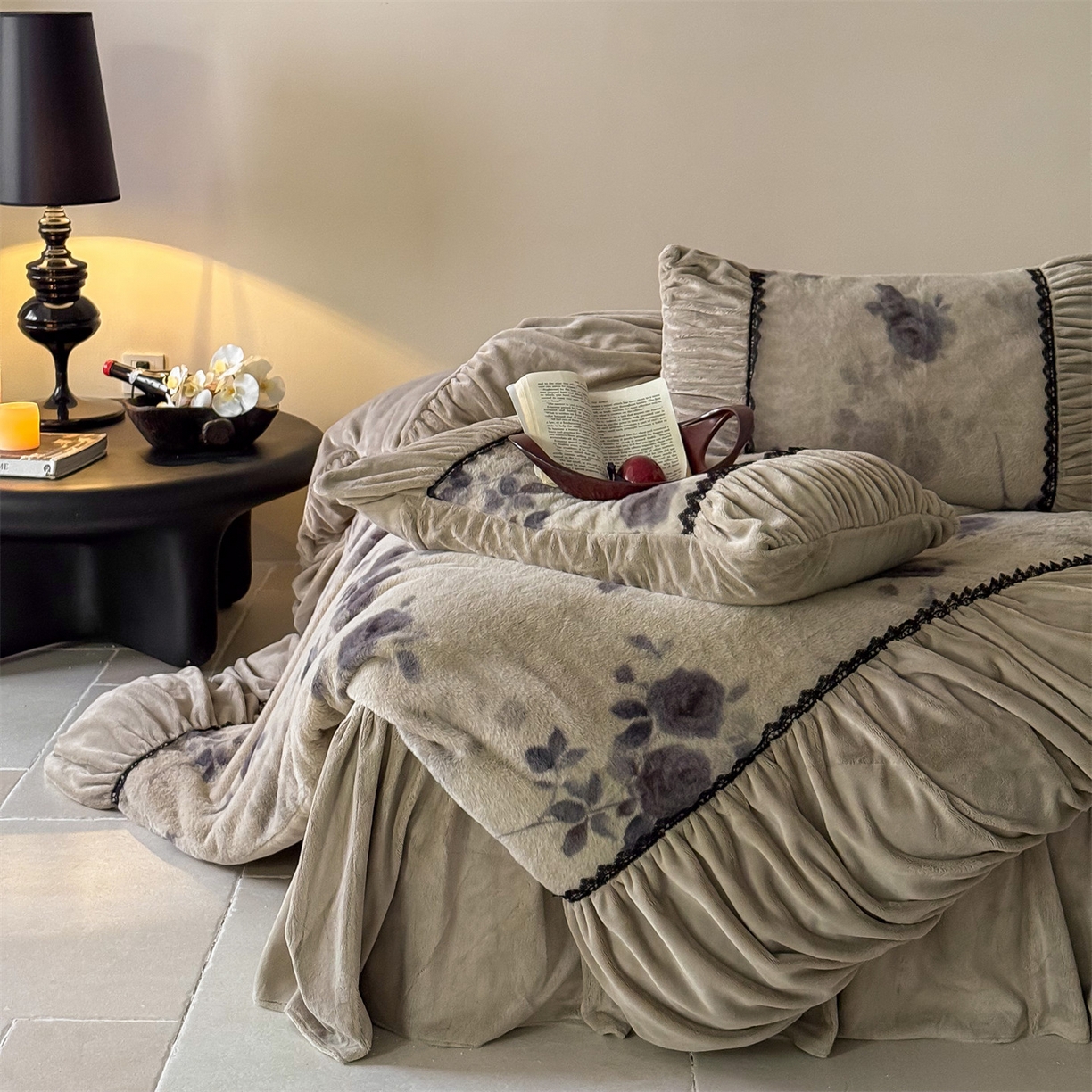 91家纺网 家纺一手货源 找家纺 （总）婳庭家居 2025新款复古仿兔兔绒牛奶绒浮光四件套