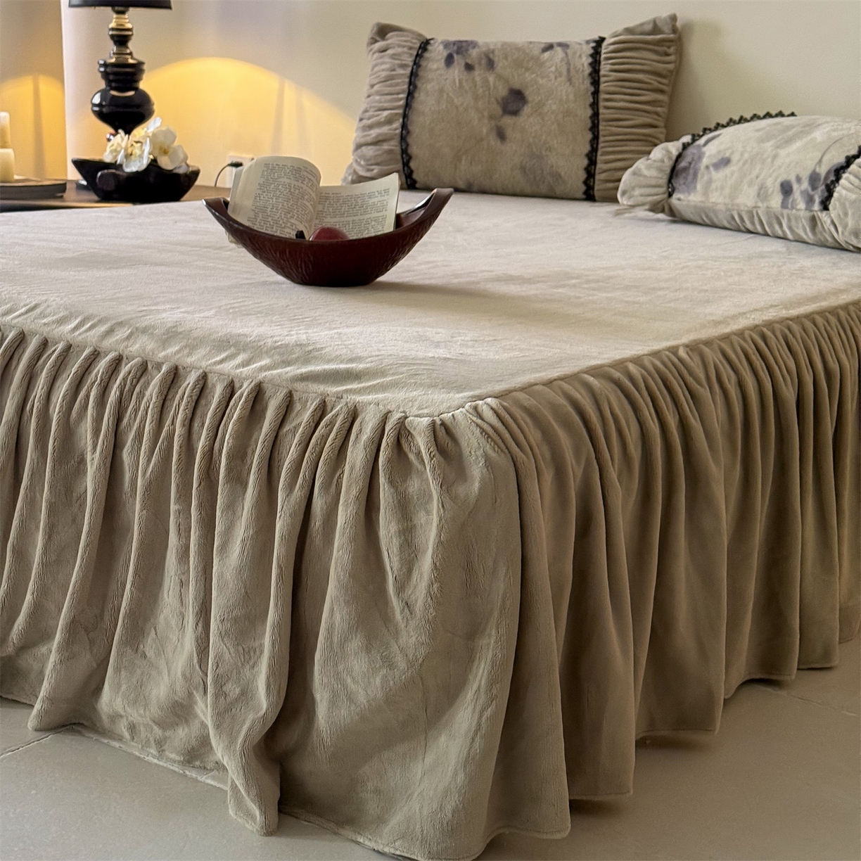 91家纺网 家纺一手货源 找家纺 （总）婳庭家居 2025新款复古仿兔兔绒牛奶绒浮光四件套