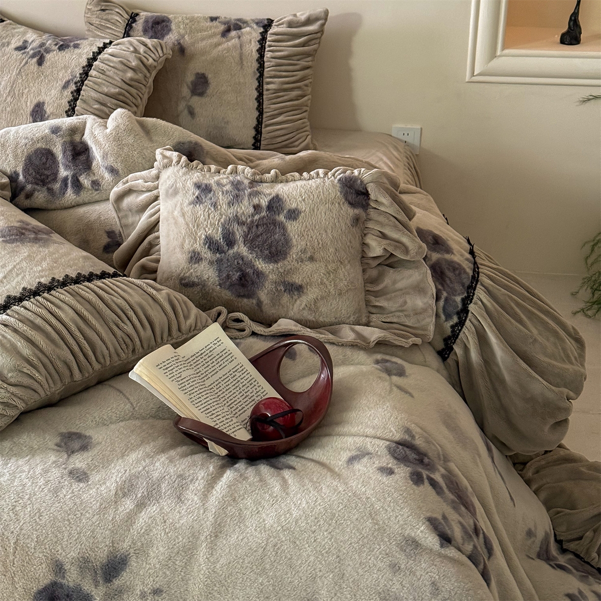 91家纺网 家纺一手货源 找家纺 （总）婳庭家居 2025新款复古仿兔兔绒牛奶绒浮光四件套