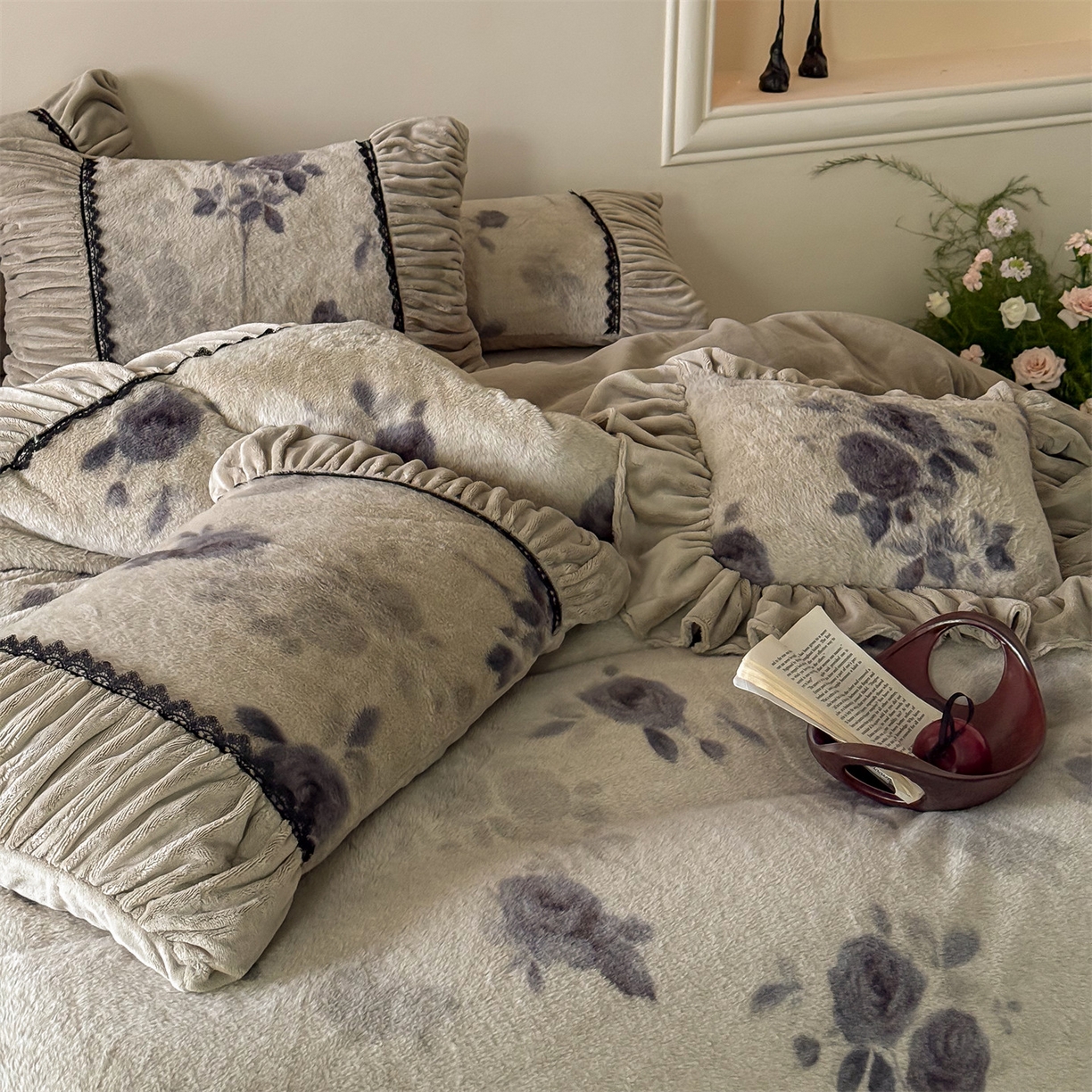 91家纺网 家纺一手货源 找家纺 （总）婳庭家居 2025新款复古仿兔兔绒牛奶绒浮光四件套