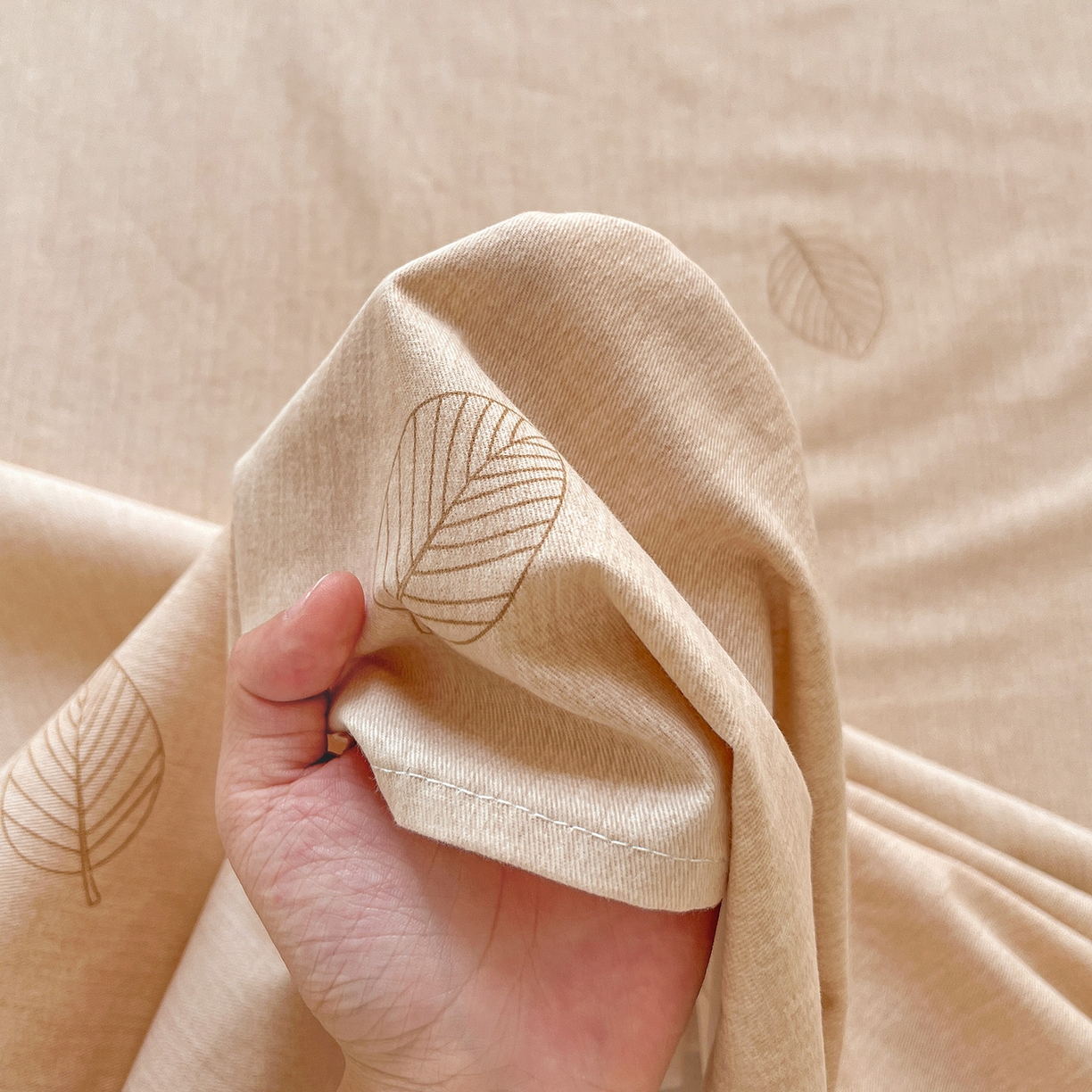 91家纺网 家纺一手货源 找家纺 依庭 2025新款高克重全棉纯棉磨毛印花单床单 叶之恋-B版