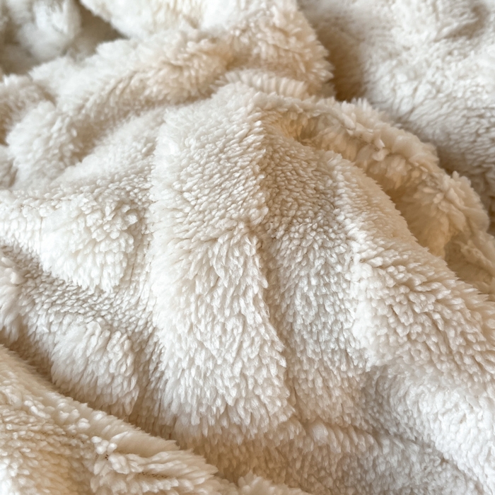 91家纺网 家纺一手货源 找家纺 米瑞娜 2025新款塔芙绒床裙三件套雕花绒蕾丝跨境单床裙外贸现货尺寸齐全 欧式床裙-白色