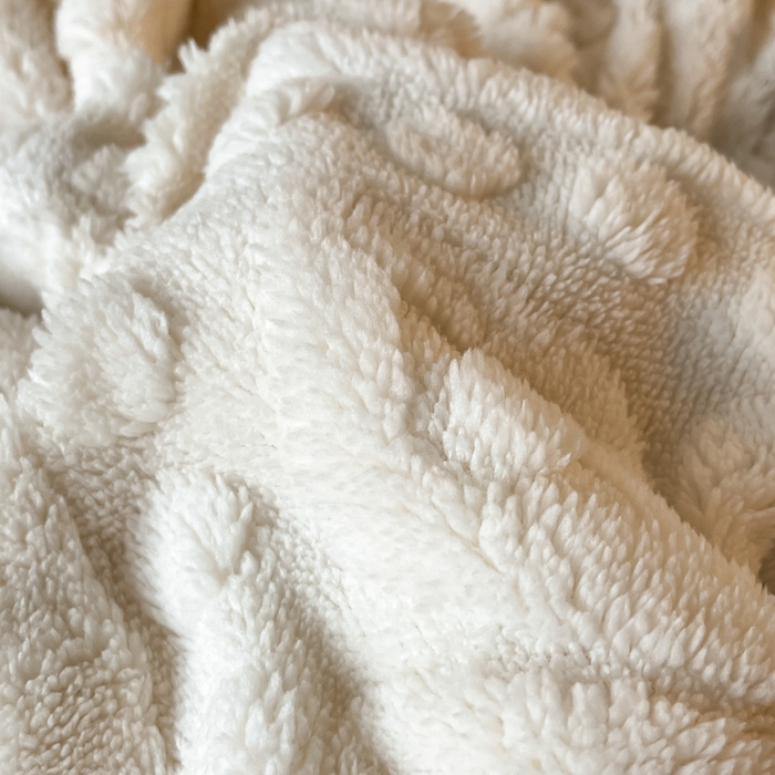 91家纺网 家纺一手货源 找家纺 米瑞娜 2025新款塔芙绒床裙三件套雕花绒蕾丝跨境单床裙外贸现货尺寸齐全 欧式床裙-白色