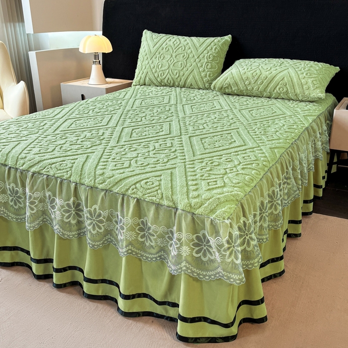 91家纺网 家纺一手货源 找家纺 米瑞娜 2025新款塔芙绒床裙三件套雕花绒蕾丝跨境单床裙外贸现货尺寸齐全 欧式床裙-果绿