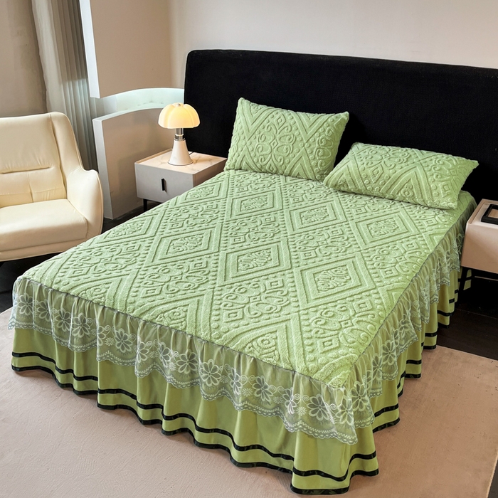 91家纺网 家纺一手货源 找家纺 米瑞娜 2025新款塔芙绒床裙三件套雕花绒蕾丝跨境单床裙外贸现货尺寸齐全 欧式床裙-果绿