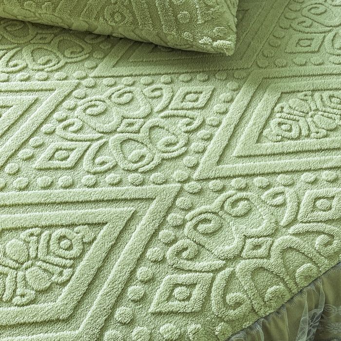 91家纺网 家纺一手货源 找家纺 米瑞娜 2025新款塔芙绒床裙三件套雕花绒蕾丝跨境单床裙外贸现货尺寸齐全 欧式床裙-果绿