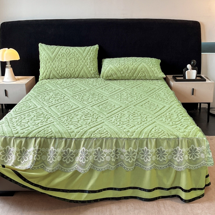 91家纺网 家纺一手货源 找家纺 米瑞娜 2025新款塔芙绒床裙三件套雕花绒蕾丝跨境单床裙外贸现货尺寸齐全 欧式床裙-果绿